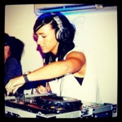 Hannah Wants, Lorenzo