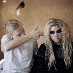 Corina, Jj