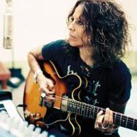 Linda Perry, Pink