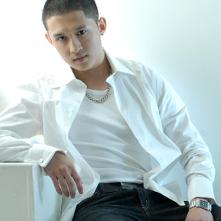 Iyaz, Stevie Hoang