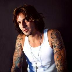 Foreign Beggars, Tommy Lee