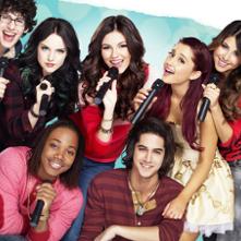 Victoria Justice, Victorious Cast